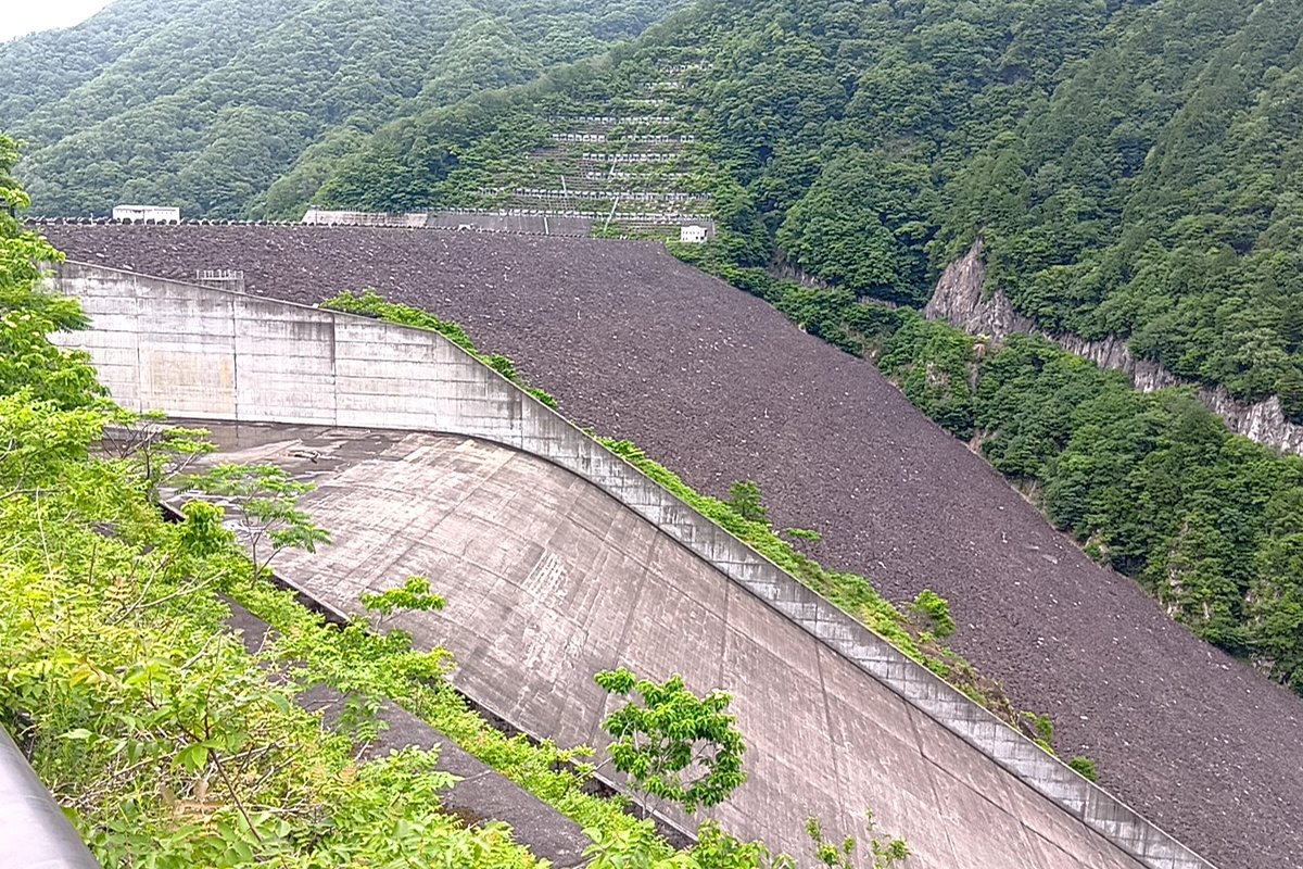 ys_wobsrvr's tweet photo. 徳山ダムに行ってきた。
(ダムカードは１度もらっている。) https://t.co/EmxNybgrnn