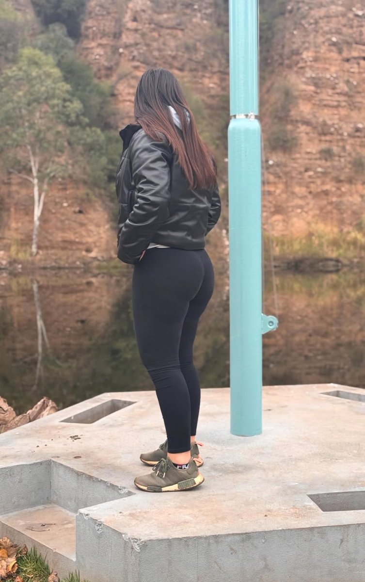 lmlmymllm59731's tweet photo. This cuck wants his big ass and titties irl exposed @v56406 

Any cuck wants his gf/fam/irl posted hmu https://t.co/CXaHAHyZB4