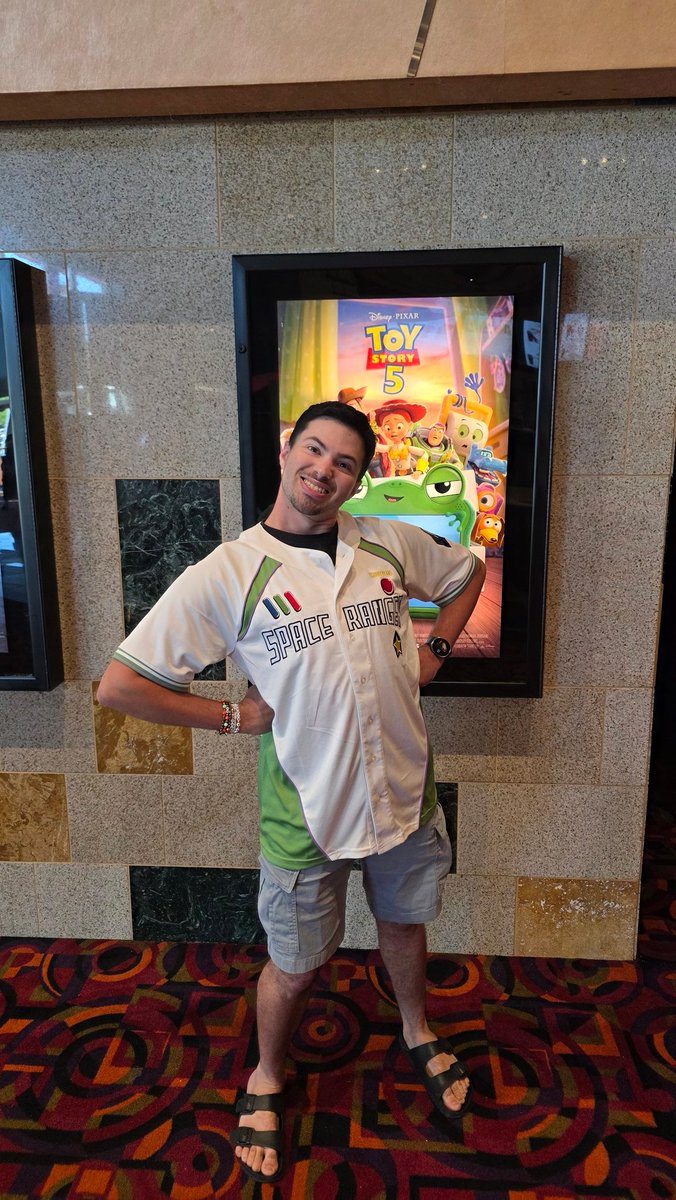 Swiftie4Life28's tweet photo. My 2nd time at Tay Story 5.. I mean.... Toy Story 5. This disney movie really knows how to make the whole place shimmer. 🥰❤️🙌 It's 50 times the buzz. Literally https://t.co/0Rpw4iKCsu
