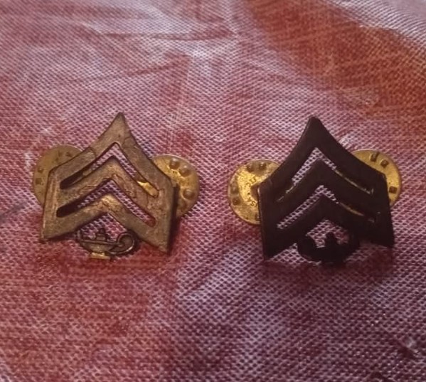 JamesFeerer4's tweet photo. @omgsidewalks I forgot to tell my family that I was being promoted to Cadet Sergeant, so I don't have the photo of me being promoted to Cadet Sergeant and that was my fault. This photo was taken at my promotion to Cadet Corporal in January 2018. But anyway, this is the Cadet Sergeant ranks. https://t.co/bWXxFJWxDu