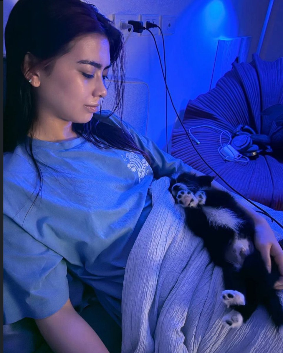 addinikha's tweet photo. “mommy loves you so much” i’m too soft for furmom mikha 🥹 https://t.co/bktF0tbdbG