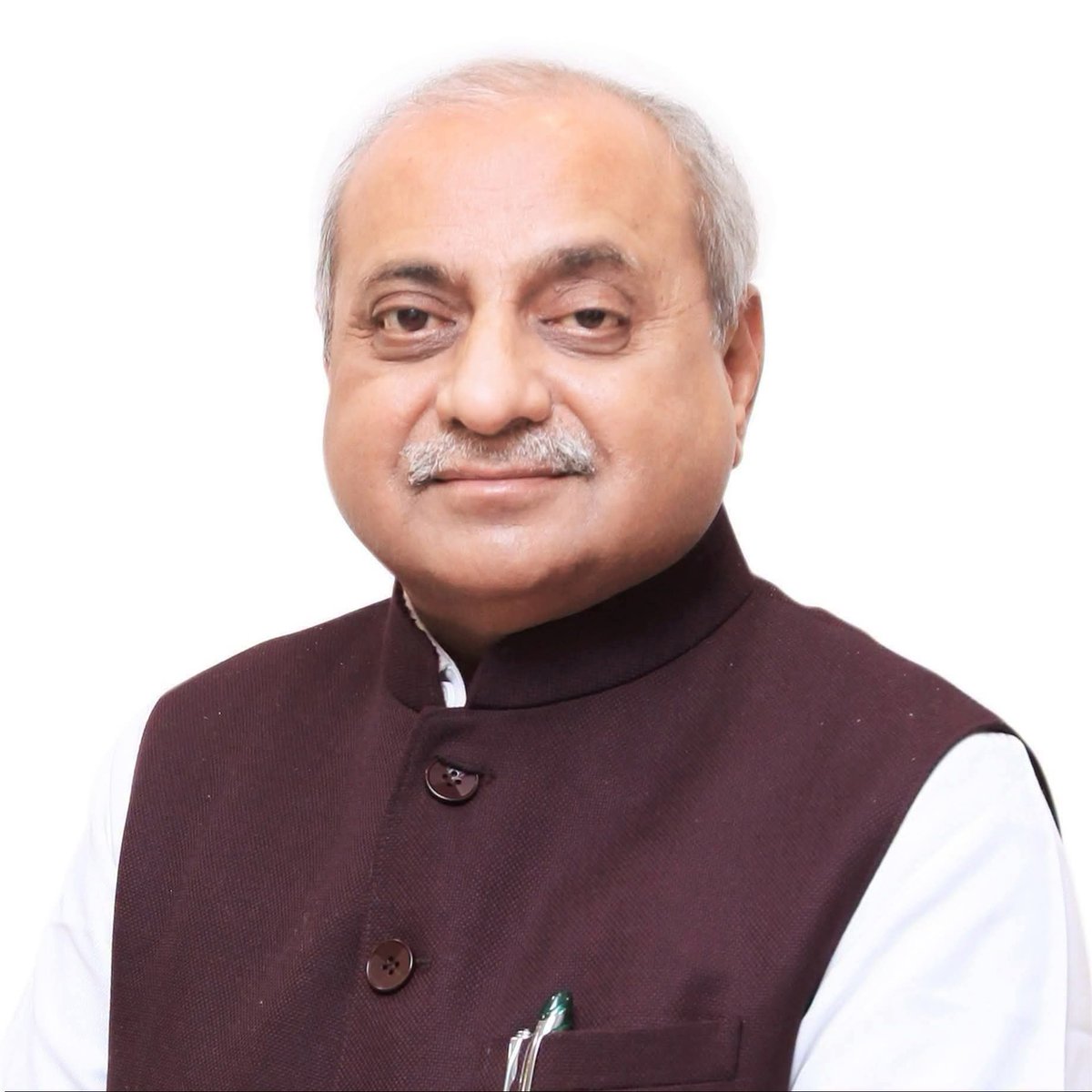 HareshGPatel6's tweet photo. ॥ जिवेत शरदः शतम् ॥

ગુજરાત સરકારના પૂર્વ નાયબ મુખ્યમંત્રી શ્રી નીતિનભાઈ પટેલ ને જન્મદિવસ નિમિતે ખૂબ ખૂબ શુભકામનાઓ https://t.co/diexkMZDyx