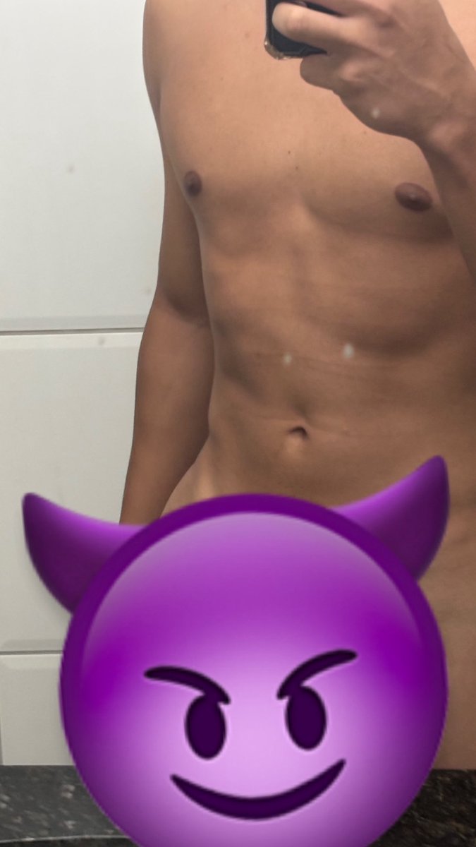 VemAqui909's tweet photo. curtiu = foto da piroca 
RT = vídeo batendo uma 
vem dm amor  🍆
(me segue que eu chamo dm)
#PINTOAWARD
#PINTOAWARDS
#PINTOSAWARDS
#PINTOSAWARD
#PEITOSAWARDSS
#BUNDAAWARDS
#XOTAAWARDS
#XOTAAWARD
#TROCONUDSAWARDS
#TROCONUDS https://t.co/RcwmjcZZQY