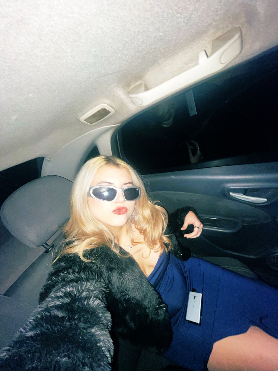 imnottkira's tweet photo. desculpa ser tao gostosa https://t.co/kei0pMnIWg