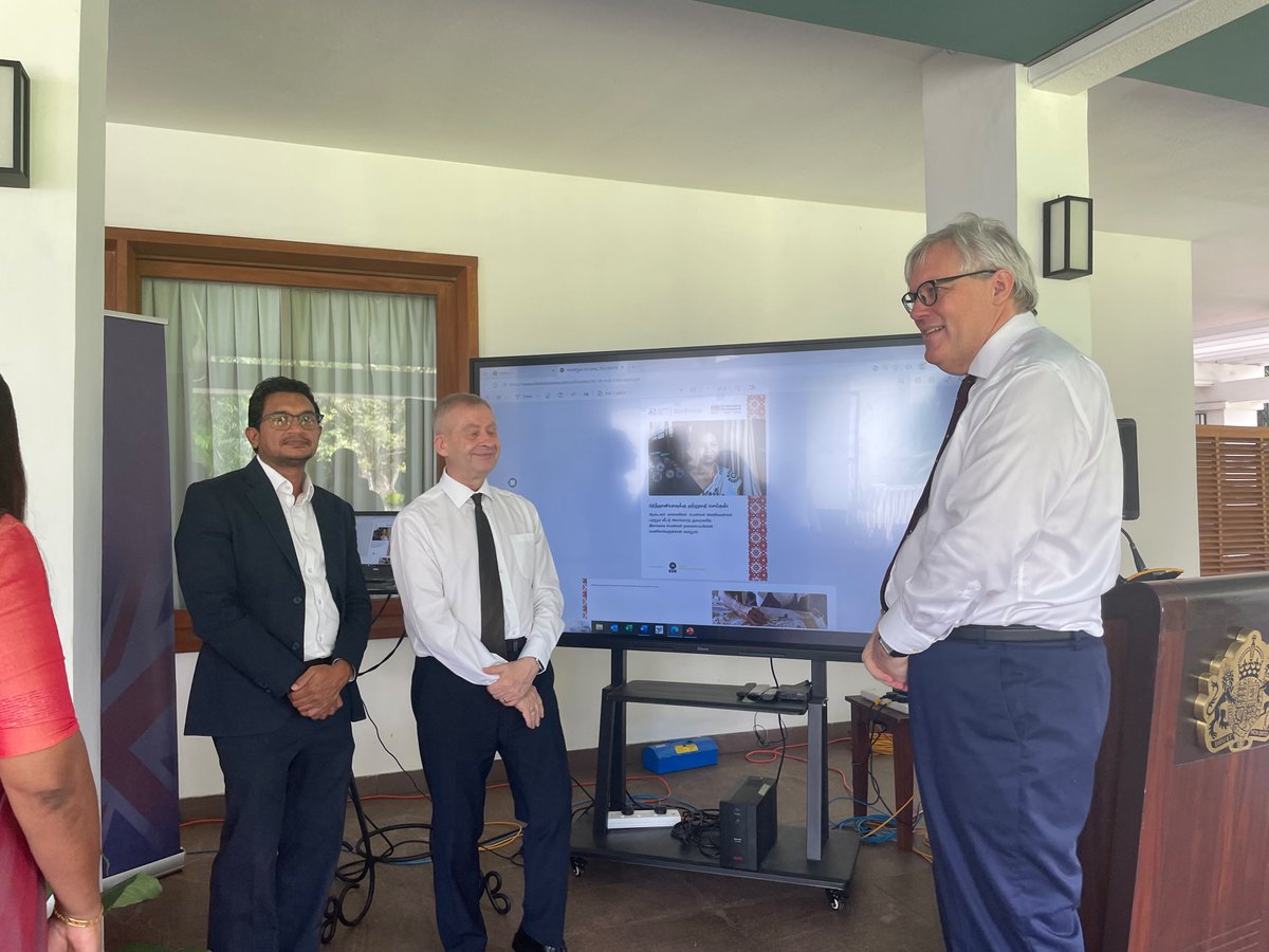 UKinSriLanka's tweet photo. Lord Hannett and @Chathurangaab launched Sinhala & Tamil translations of the Exporting to Great Britain Handbooks – a practical example of UK support for SMEs (including women-led businesses) to access the UK market & make the most of #DCTS zero-tariff benefits. https://t.co/Yyhf8vUcuu