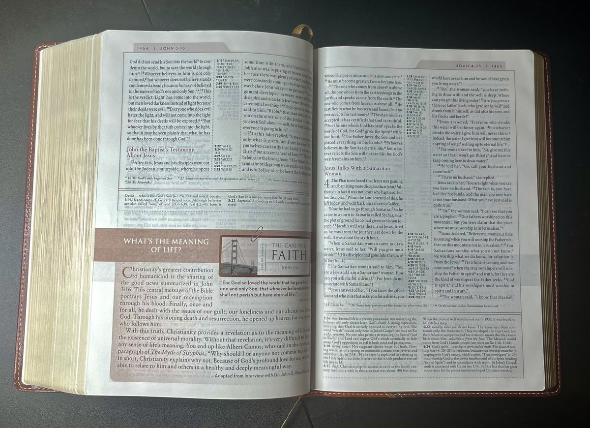 Redheadliner's tweet photo. Spending some time in my old Case for Christ Study Bible tonight. As a journalist, the work of @LeeStrobel has always been especially interesting. It would be great if this Bible would return to print (hint, hint, @Zondervan). https://t.co/8sr0cSyeTH