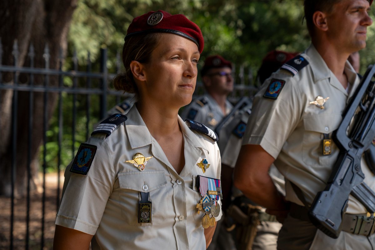 1er_RTP's tweet photo. Le 1RTP a procédé à la passation de commandement de l’EAMT.

La CNE a transmis le commandement au CNE Alexandre, après 2 années consacrées au développement de cette jeune unité et à son engagement sur des missions comme ORION 2, VOLFA, TARANIS ou les largages humanitaires à Gaza https://t.co/z2HeZQDFB8
