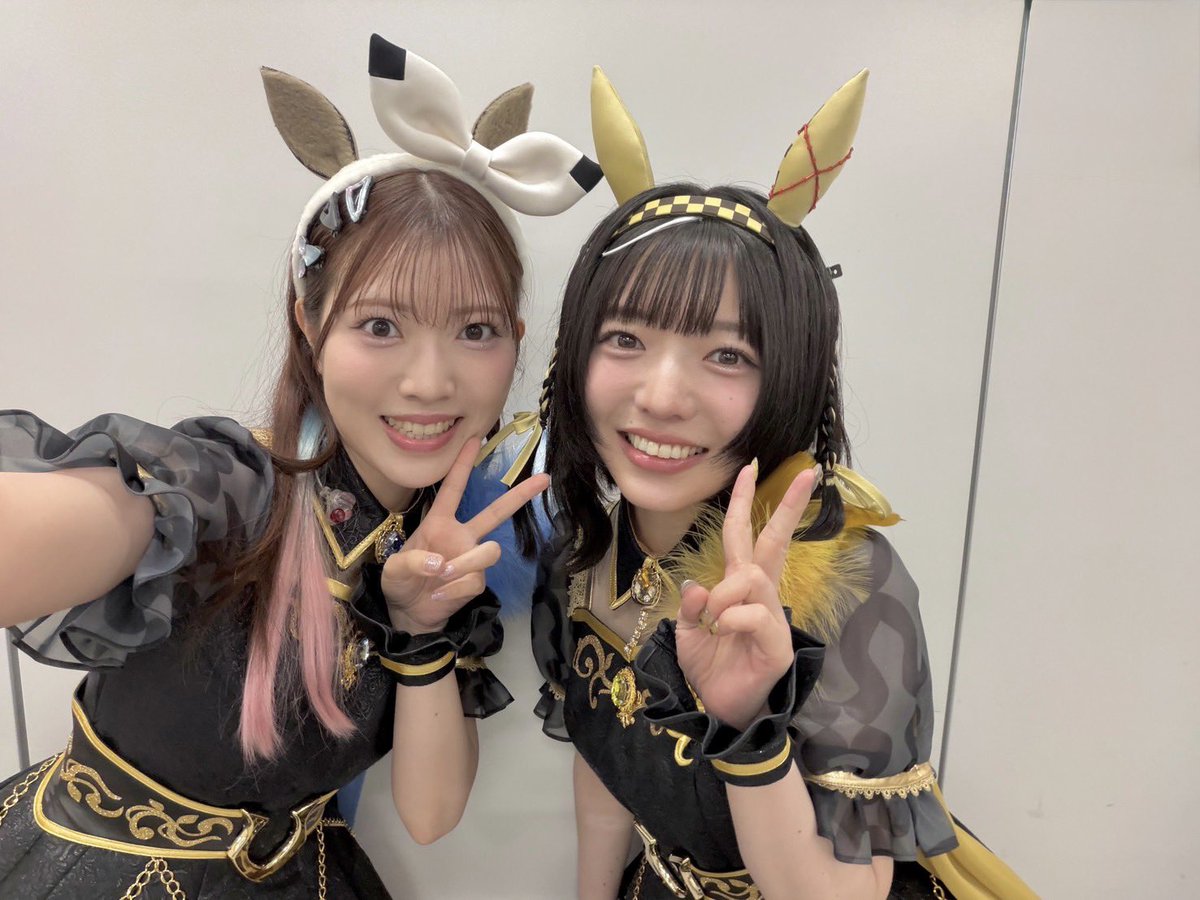 kaori_staff_'s tweet photo. ブエナビスタ役 和泉風花ちゃん💛
カルストンライトオ役 望月ゆみこちゃん💙
メイショウドトウ役 和多田美咲ちゃん💙

夏織

#ウマ娘7th東京D1 #ウマ娘7th東京D2 #ウマ娘 https://t.co/LzsrSmZX1M