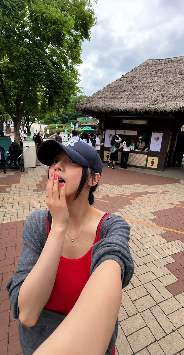 KARINABlue_26's tweet photo. 260622 Karina is afraid of animals 😭
    
#카리나 #Karina #カリナ
#aespa #에스파 https://t.co/P0EOGw6yUb