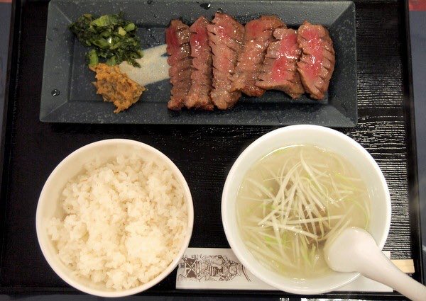 Mattsun2740's tweet photo. @jiojiojiong @yb_kenjiru 吉野家の牛タンキャンペーンはなんか超人気で売り切れ続出みたいなので、仙台で伊達の極上芯タン喰うのが最適解です。 https://t.co/ul4JvYHZv8