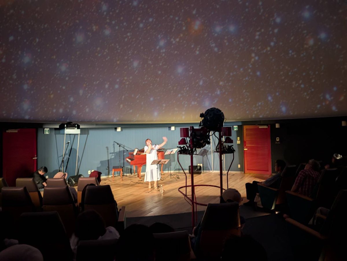uko_songflower's tweet photo. 初めてのプラネタリウムライブ🌌

星空の下、素敵な時間を
一緒に創ることができました✨

ご来場くださった皆さま、
ご一緒してくださった皆さん、
本当にありがとうございました🥰

またこのメンバーで
音楽の旅ができますように💫

なんだかセーラームーンに
なった気分🌙.˖٭* https://t.co/a9ygpOmNOn