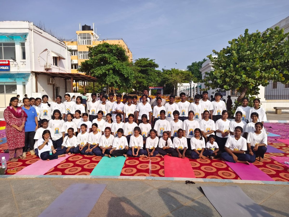 study_ecole's tweet photo. 🧘‍♀️ International Yoga Day 2026 🧘‍♂️Proud to share that 53 students of The Study L'Ecole Internationale participated in the International Yoga Day Celebration at Rock Beach, while 35 students actively took part in the event organized by the Auroville Foundation. https://t.co/QYVBtsUcl2