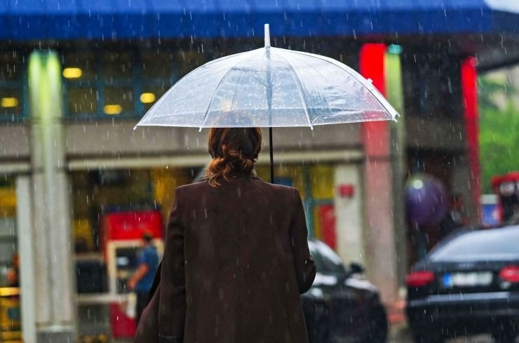 Meteoroloji'den 11 İle Sağanak Yağış Uyarısı: Dikkatli Olunması Gerekiyor