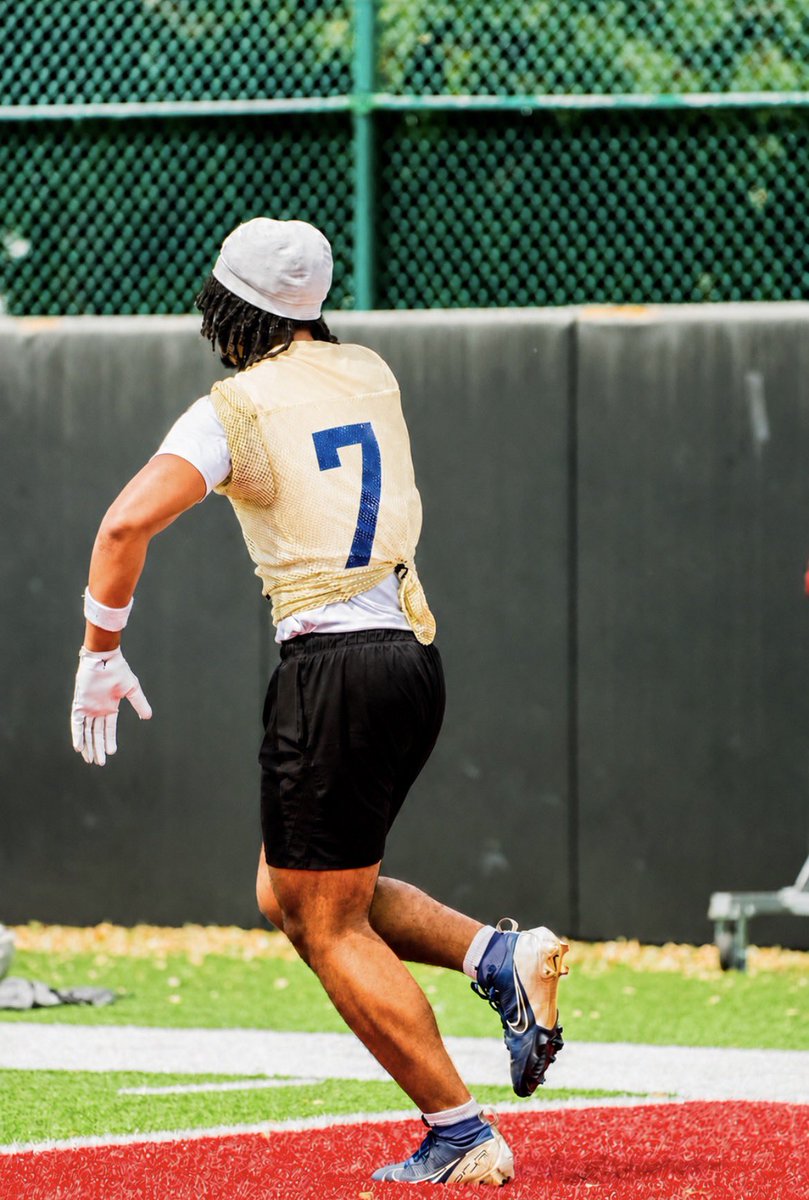 abelzddd's tweet photo. Way to start the 7on7 season at temple university on Friday, looking forward to next games!!

@CoachQuigsUC @CoachRambo1 @CoachKCKeeler @salemcc_ftbal @LIUSharksFB @TerpRecruiting @Coach_Nye55 @TheJuiceOnline @BobbyDeren @JuCoFootballACE @HCCscottieFB @JSZ_Sports https://t.co/Wj9NOnBS7j