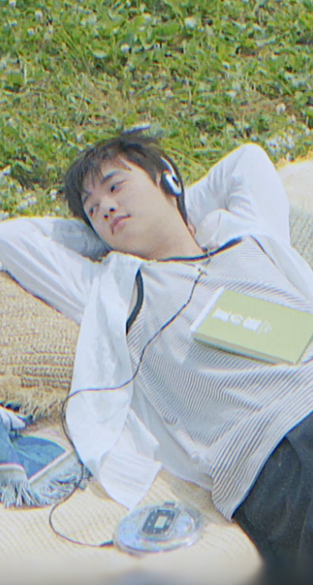 DyoXoo's tweet photo. 니가 내 여름이다 https://t.co/sYgaacXl1K