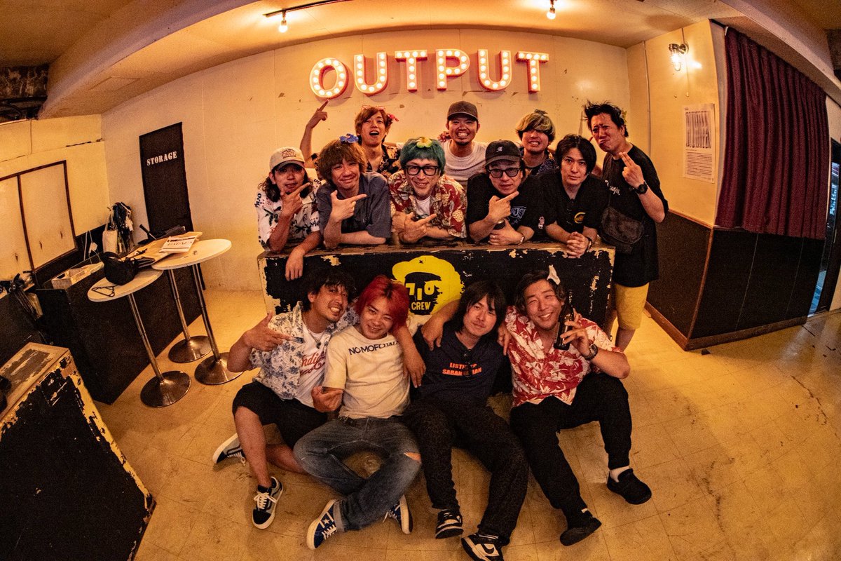 shinatom's tweet photo. KEEP TIGHT FOREVER
昼の下北沢SHELTERと沖縄OUTPUT
ありがとうございました！
凄かった！！めちゃくちゃ楽しかった！
バンドもお客さんも全員の全てを楽しもうとしてるグルーヴが凄かった！

そして人生初の沖縄最高！！！ https://t.co/f9geRfSyxx
