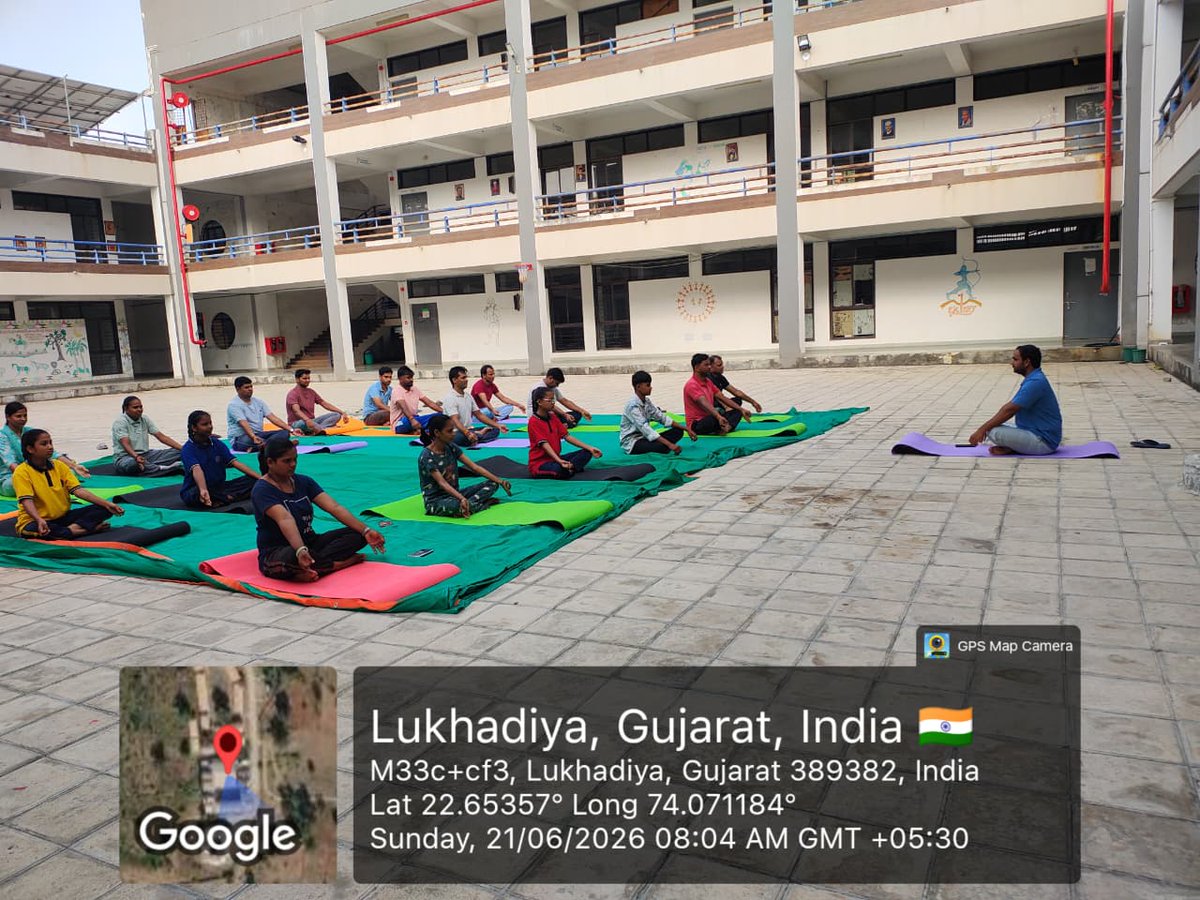 EMRSLUKHADIYA's tweet photo. International day of yoga celebration #PA_TASP_dahod#nests https://t.co/KLh3GsJI0t