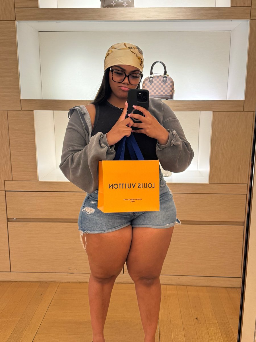 KylaaBonte's tweet photo. Give A Pretty Girl, What She Want 💌 https://t.co/5Qrho2wAX9