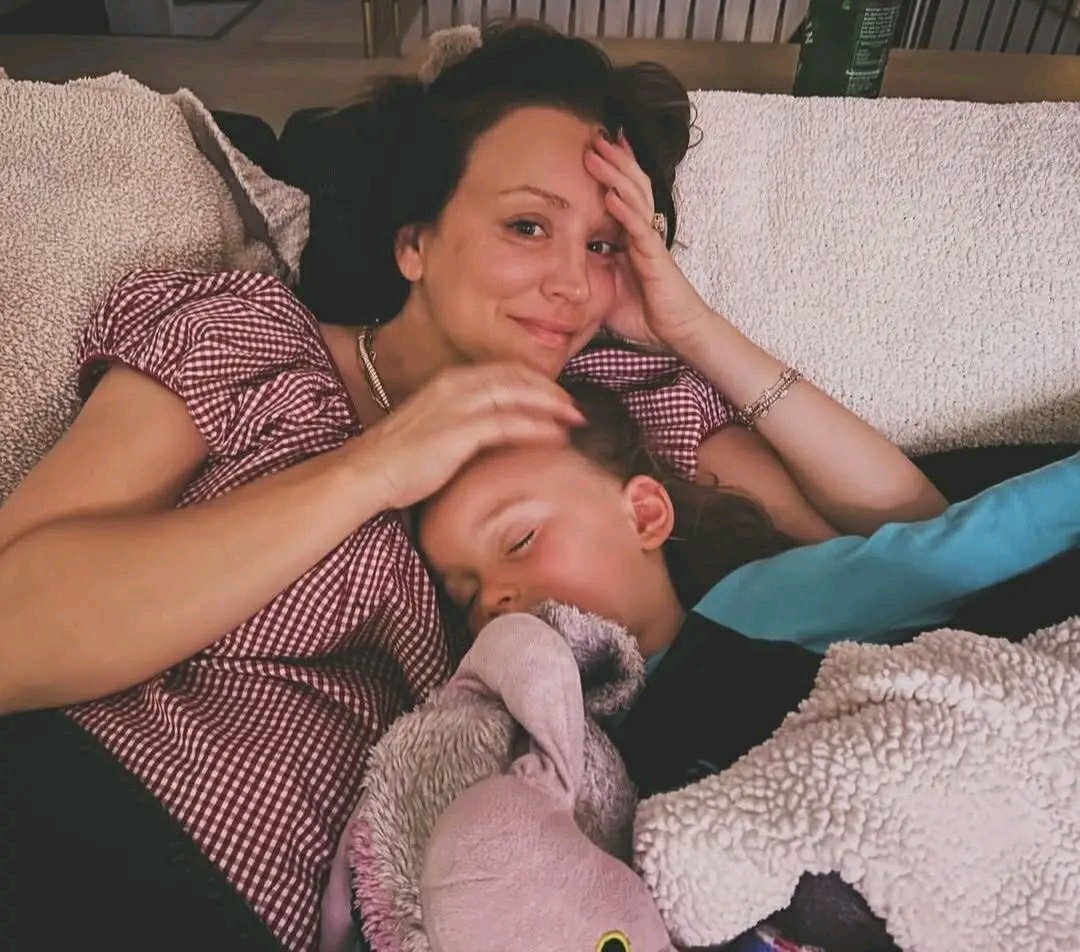 kaleycuoco29631's tweet photo. Sometimes I wonder... is there someone out there who could love me for my heart, not my fame? If so, send me a message. ❤️✨ https://t.co/PTpsEeBTVA