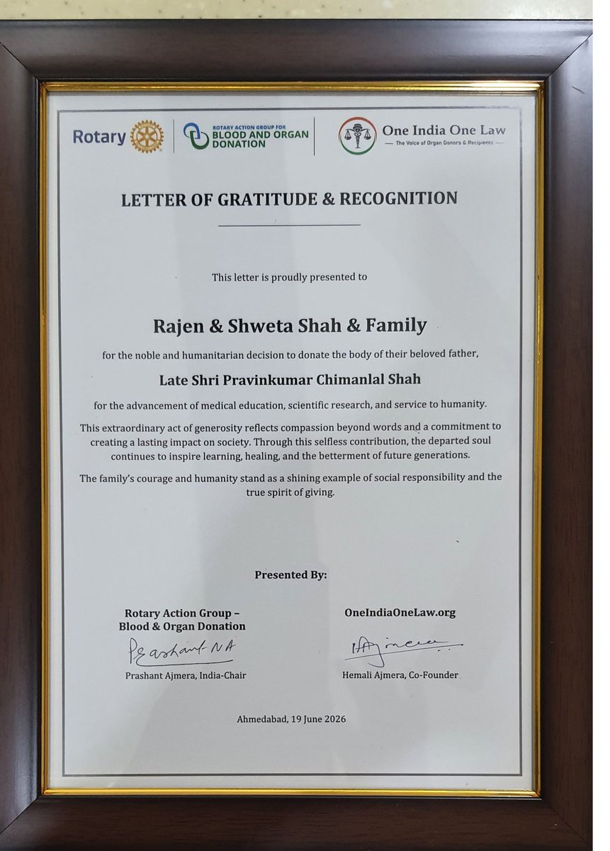 1IndiaOneLaw's tweet photo. 🙏 A tribute beyond life.
Rajen &amp; Shweta Shah &amp; Family chose to donate the body of Late Shri Pravinkumar Chimanlal Shah for #medical education, scientific research, and #humanity.
🩸Donate Organs
📚Donate Body
❤️Continue Life Beyond Life
#BodyDonation #OrganDonation #GiftOfLife https://t.co/qUt7QTZPHy