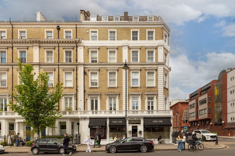 PrimeResi's tweet photo. South Ken block &amp; Belgravia mews project to star in Savills auction https://t.co/Dj6Vt1UafS https://t.co/cpOoVVqk1h