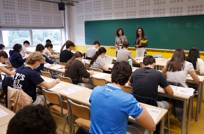 naiz_iritzia's tweet photo. ‘Cero en euskara, un fraude de ley’

https://t.co/ecH1fMzxmf

«Ahora lloran, protestan, se lamentan, creyendo que se ha cometido una «inyustisia» sin precedentes. ‘Aver hestudiau’»

Por Galder Gonzalez https://t.co/JShCs0M49c