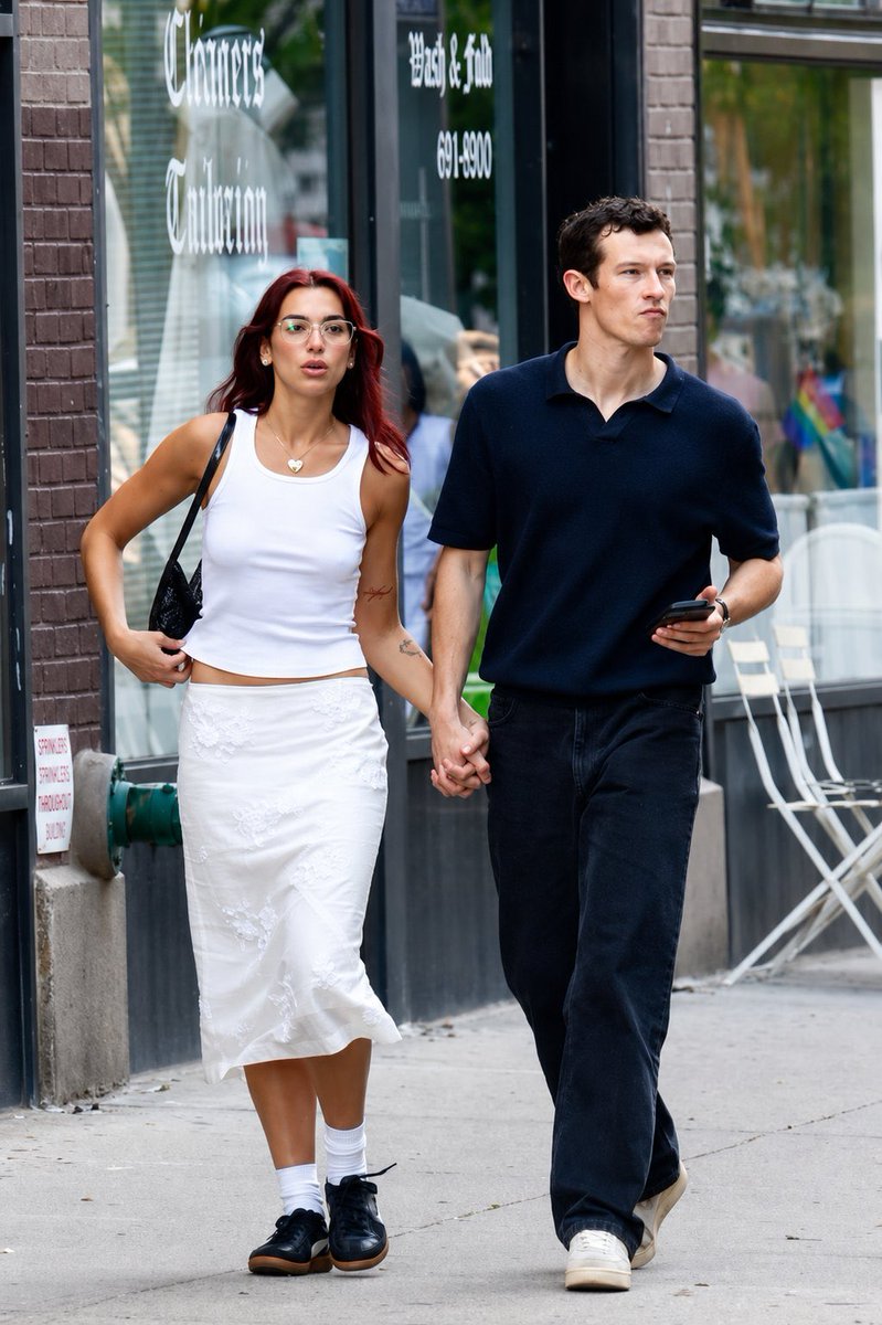 OG_Anaya_'s tweet photo. Dua lipa at 30 Callum Turner at 36 the chemistry is impossible to ignore 🥵 https://t.co/Hm5Qidg98B