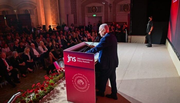 Israel247_org's tweet photo. Voici une déclaration de Bibi qui va tomber dans les oreilles des sourds. Vous voulez l’entendre tout de même ? https://t.co/Rh4H9SDQpc https://t.co/0rHtj1G5qc