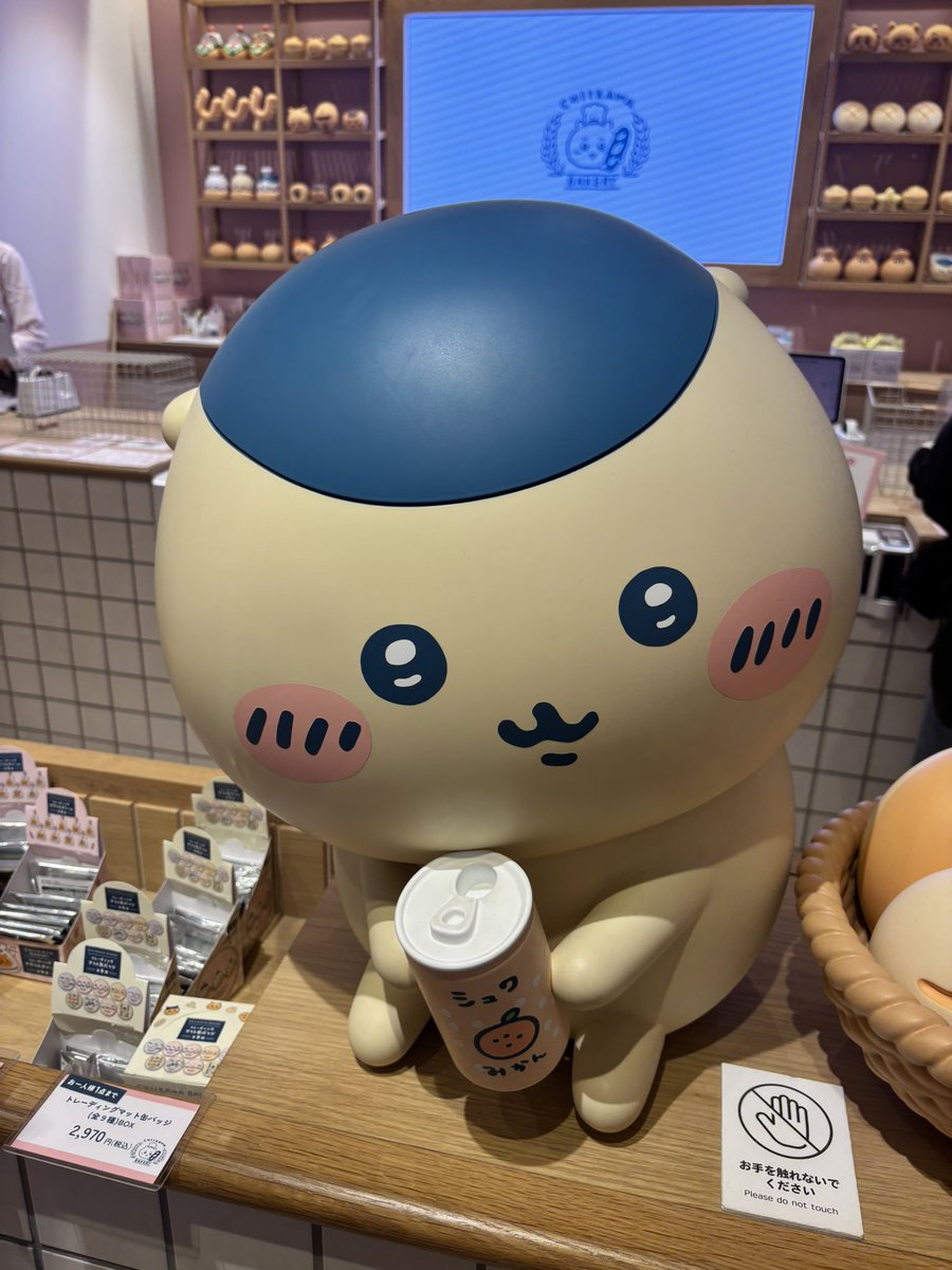 NA01044's tweet photo. ちいちゃんとベーカリー行ってきた🥐
やっぱりむちゃうまなコロッケバーガー🍔は外せない👍 https://t.co/ORQ1LXutUt