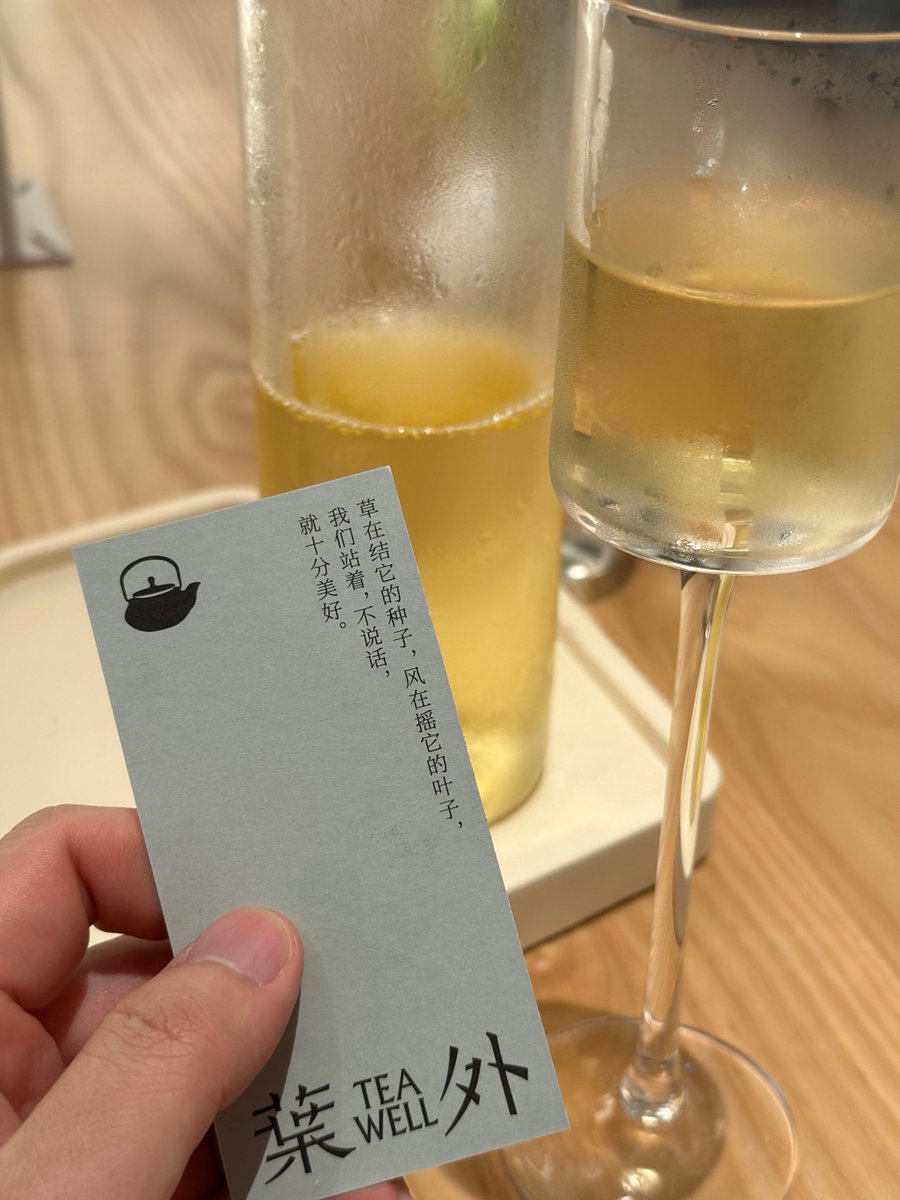 hijinwooo's tweet photo. Building small daily healthy habits (e.g., 10-min walks, drinking enough water) leads to big long-term health wins. Start small, stay consistent! https://t.co/3kqOURph6a
