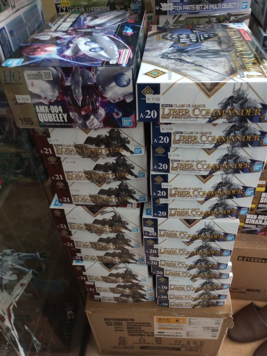 本日限定最終お値下げ⭐︎パイロット　ボテ箱⭐︎ 本日もオープンしました 新商品まだまだございますので是非ご来店ください