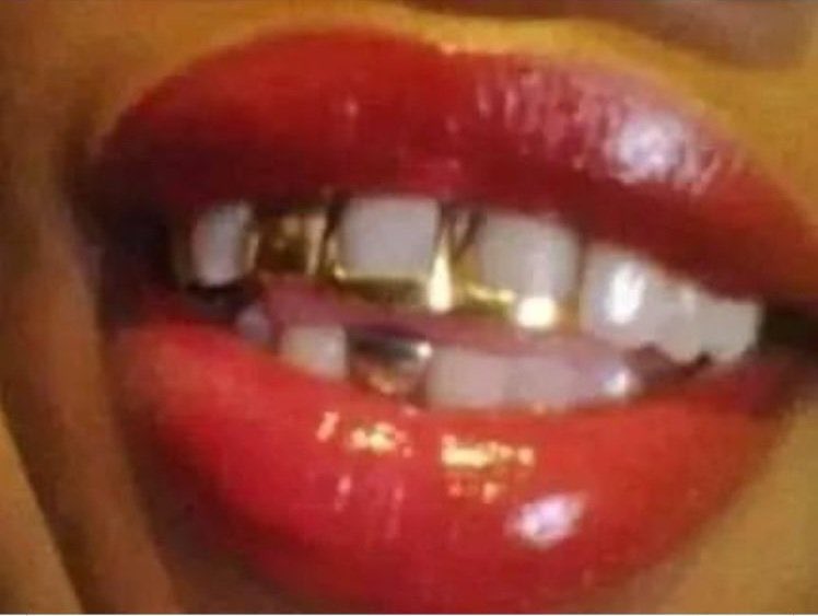 Moshe_Meso's tweet photo. “ bamba le USB  ungifakele i The Polygamist “ https://t.co/MmuvJ7O44D