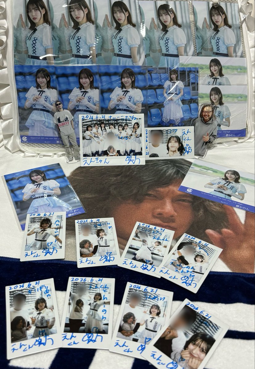 E_555p's tweet photo. #しえるワンマンFlyHigh
奇跡的に最前三宅ポジを掴めたので思い残しが無いように全力でFly Highできました☁️🩵
三宅さんから『Future』で過去一アツいレスが来て一気に最高潮になったし大好きな楽曲達を生バンドで浴びれたのが本当に最幸すぎました🎸❤️‍🔥
ずっと #しえる の音楽と共に生きていきます👨‍🎨💍 https://t.co/waXpv968O3