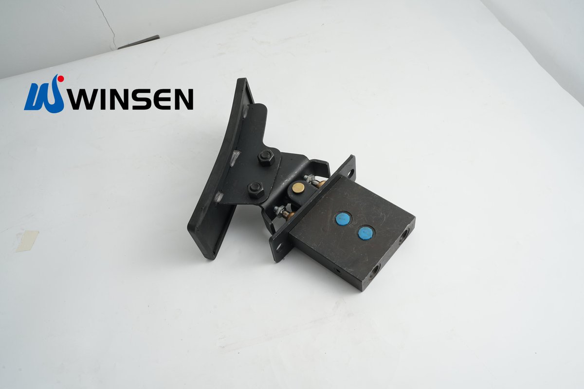 Yoyochen323891's tweet photo. Precise hydraulic control helps improve excavator efficiency and attachment operation. Built for durability and stable performance in demanding jobsites. 🚜
📧 jt002@cnjt-auto.com
#yingtanweisheng #excavatorparts #hydrauliccontrol #constructionmachinery #heavyequipment #oemparts https://t.co/Tr57Suc6RO