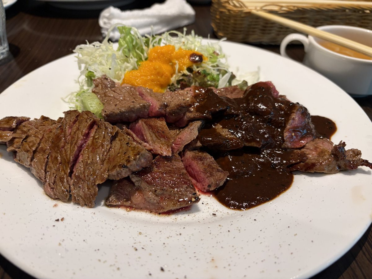 ttteeelll7's tweet photo. おいピカった^_^
美味スンギ大統領でぴた^_^ https://t.co/GrP7gOOFPu