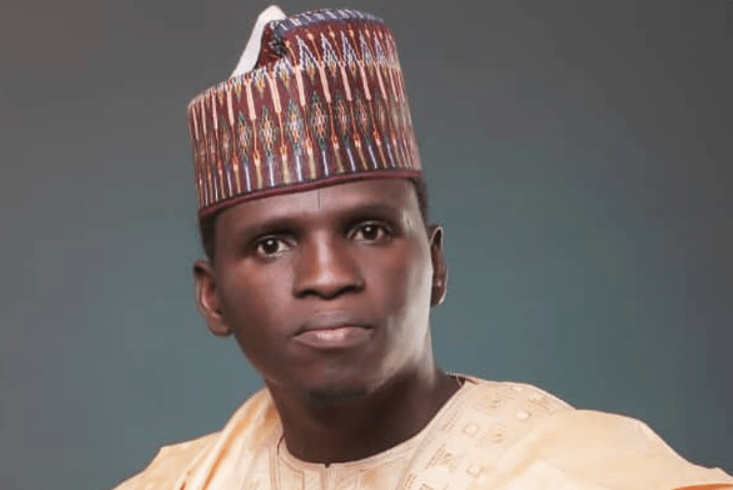 NigeriaStories's tweet photo. JUST IN: Popular political musician Rarara has accused former Kano State Governor and leader of the Kwankwasiyya Movement, Rabiu Musa Kwankwaso, of contributing to some of the economic and administrative challenges currently facing Nigeria. https://t.co/6fIMrorVCs