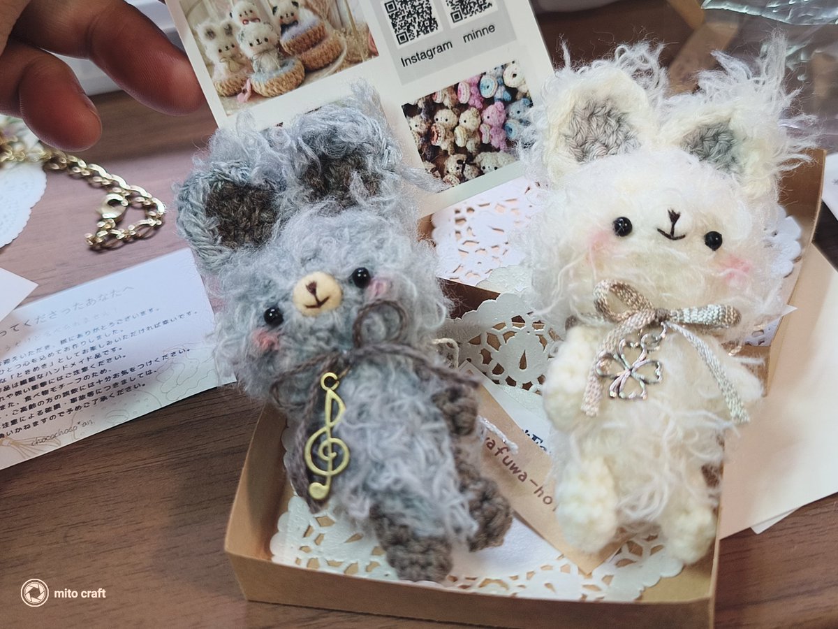 後ろの「Pretty*Fairy」様（Instagram：@prettyfairyhandmade 