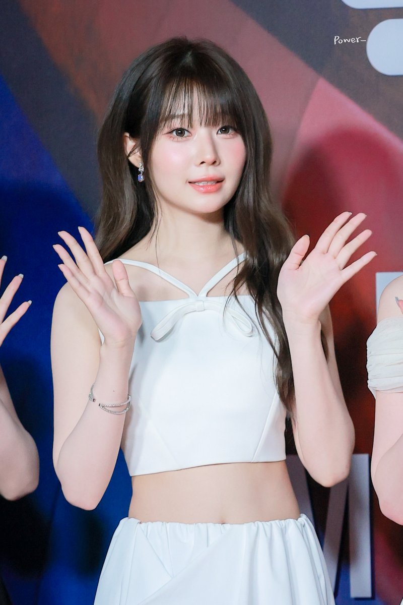 sohee_0317's tweet photo. 260620
서가대 레드카펫
김도희🐟🤍
#세이마이네임 #SAYMYNAME #도희 #DOHEE https://t.co/1utcWrB9GG