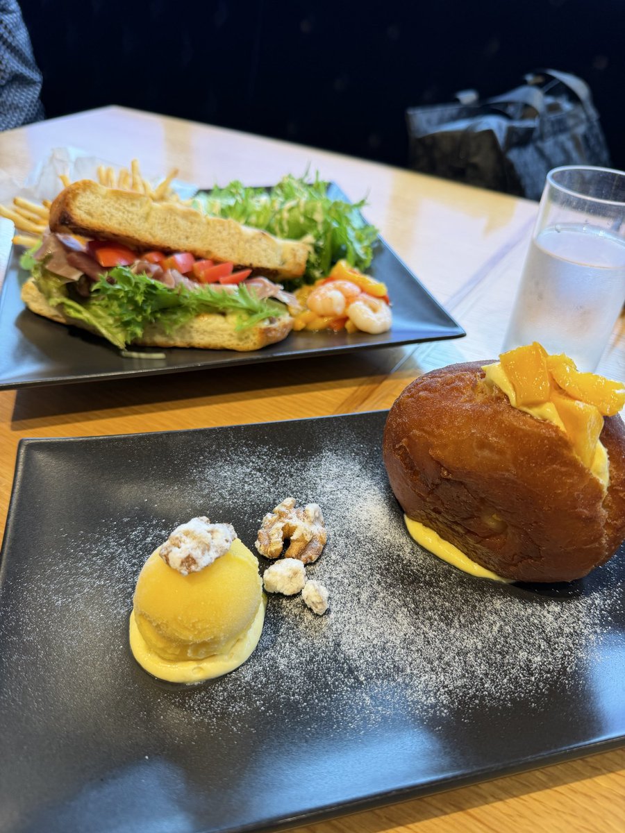 acnukse's tweet photo. 今日は私が" 連れてこられた一般人 "です😆

※正確には私=行ったことないから行ってみたいと申告したFCには入ってないけれど好き、相方さん=FCにも入ってるしsmap結成当初から追っかけてる古参さん https://t.co/bPTQtHYqyA
