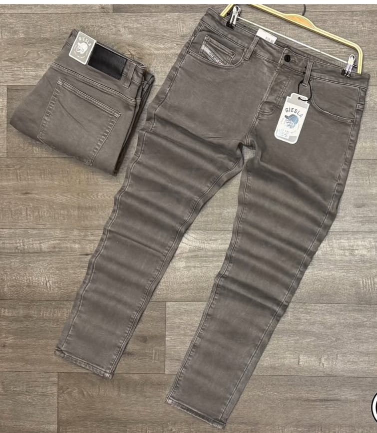 GuzmnChapo1's tweet photo. 🔥 Gisela Jeans Original 🔥

👖 Bei: TZS 38,000 tu

📱 WhatsApp: +255 620 314 597

📍 Location: Kariakoo, Raha na Muhonda

🚚 Tunafanya delivery ndani ya jiji na pia tunatuma mikoani kote Tanzania.

✅ Jeans original ✅ Ubora wa hali ya juu ✅ Bei nafuu https://t.co/mGaHQV6Ees