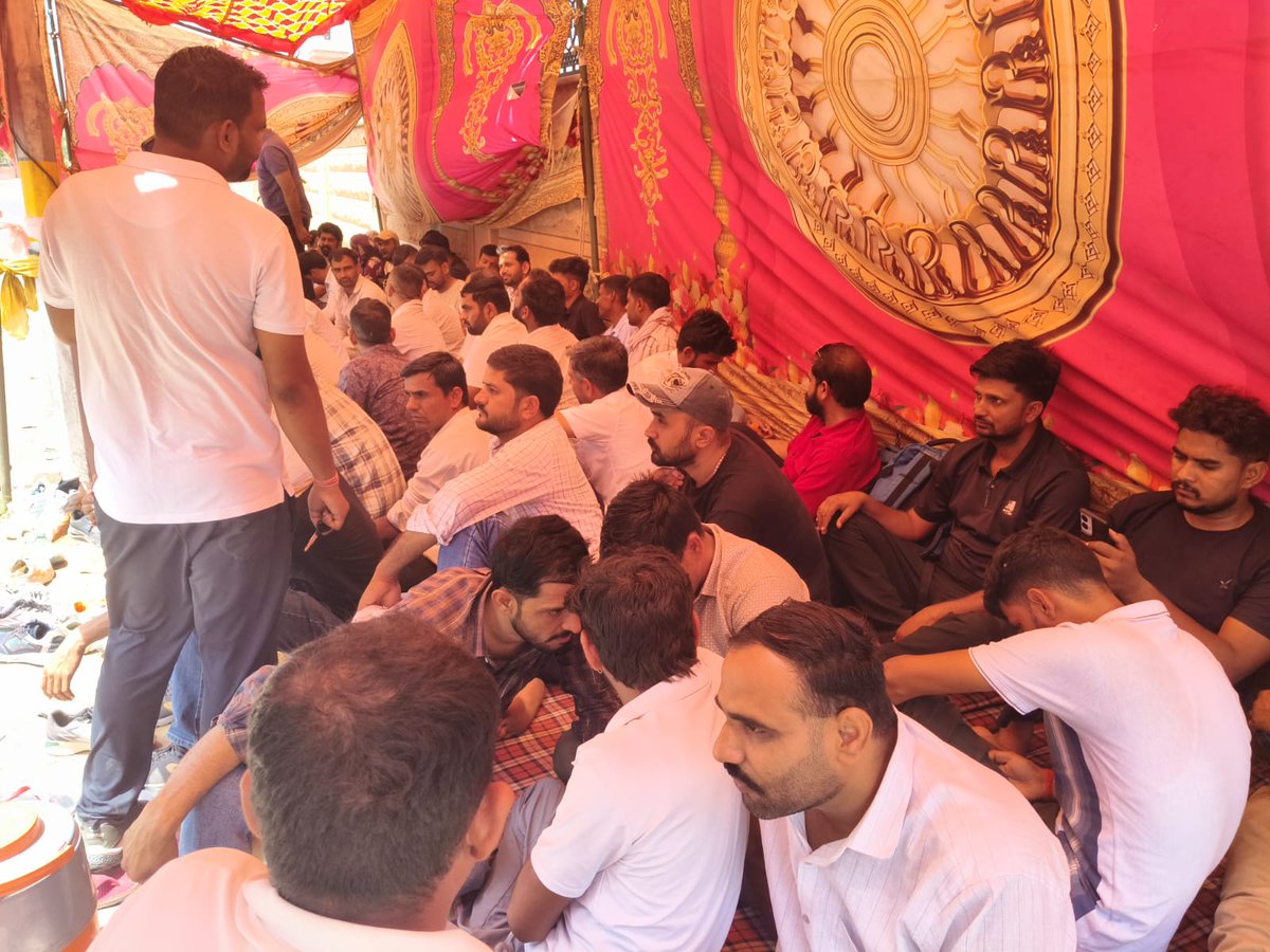 DineshP18515524's tweet photo. PTI भर्ती 2022 के चयनित अभ्यर्थियों का संघर्ष जारी है। आज धरने का 35वां दिन पूरा हुआ, लेकिन मांगें अब भी अधूरी हैं।
#PTI_Bharti_2022 #PTI_स्थायीकरण #वेतन_नियमितीकरण
@DrRamprakashSa9 @Bebijandu05 @Mishtibishnoi @saten_08 @JATbera1 https://t.co/B1YGJkHZJX