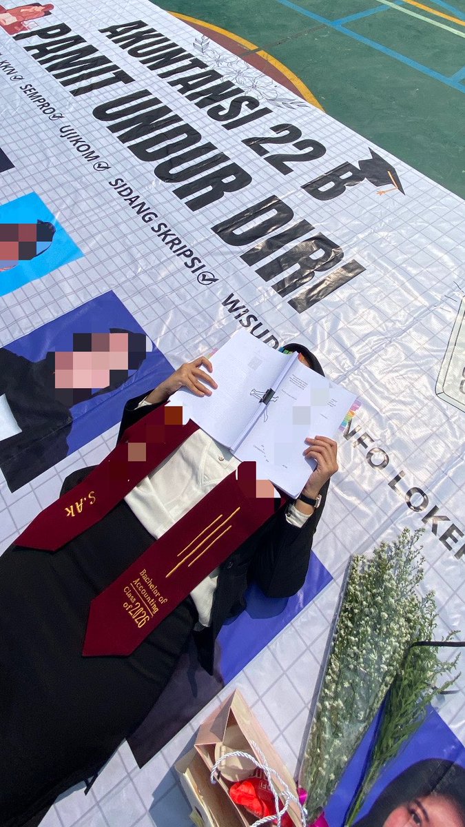 kuxo's tweet photo. pagi ini aku sidang skripsi + kompre akuntansi selama 1,5 jam dan aku lulus dengan nilai A! https://t.co/BCKLEGpuVF