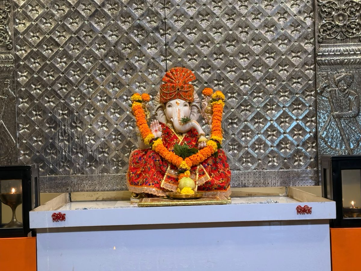 bageshwardham's tweet photo. श्री बागेश्वर बाला जी सरकार के दिव्य दर्शन…
श्री बागेश्वर बालाजी सनातन मठ मुंबई (महाराष्ट्र)
22-06-2026 (सोमवार)
#bageshwardhamsarkar
#mumbai
#divyadarshan
#maharashtra
#balaji https://t.co/O0a3RWAAzx