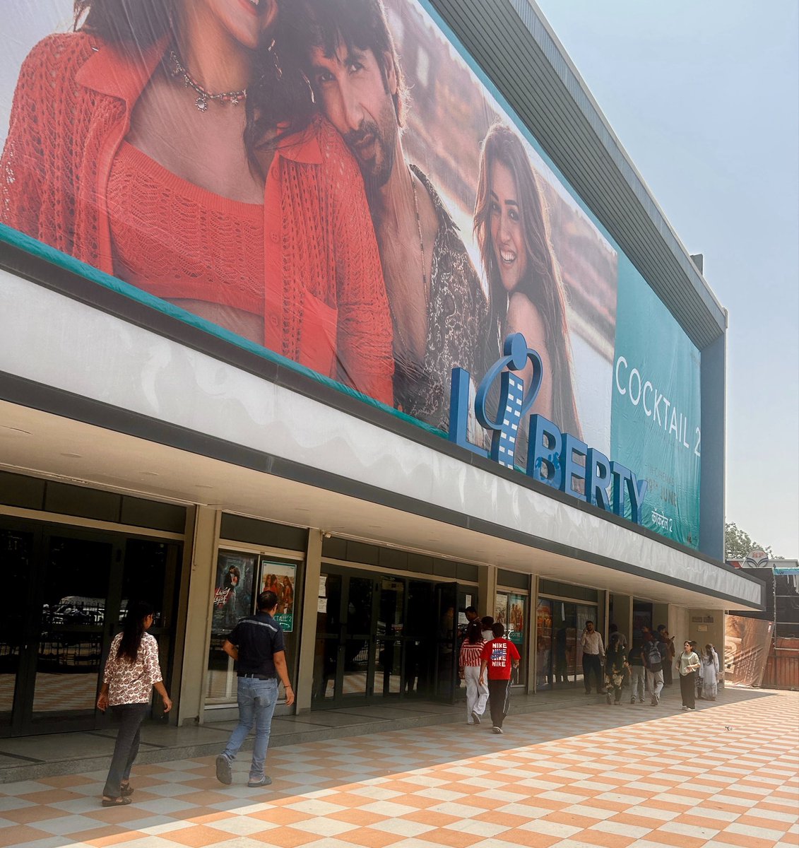 deepundersky's tweet photo. Visited Liberty Cinema today, one of Delhi's oldest theatres.

Having to pay cash for tickets, snacks, parking, and even bag deposit in 2026 feels absurd.

Average experience. https://t.co/oFqnzR7ATI