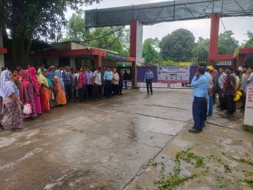 KumarVishwashji's tweet photo. CCI Bokajan (with Blood Bank, Diphu Medical College &amp; CRPF 155th Btn) organised a successful blood donation camp on 14 June — awareness session included. Grateful to all donors for their life-saving contribution. One Drop of Humanity. Give Blood. Save Lives. #WorldBloodDonorDay https://t.co/y8TC07hd4N
