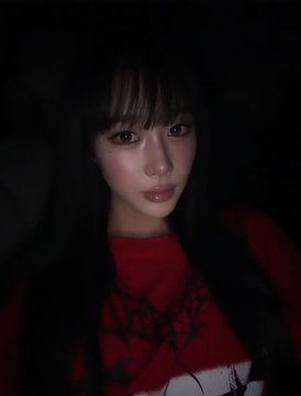grlaeri's tweet photo. Giselle cut her bangs 🖤

#GISELLE #지젤 #aespa https://t.co/QOcwvtjW8K