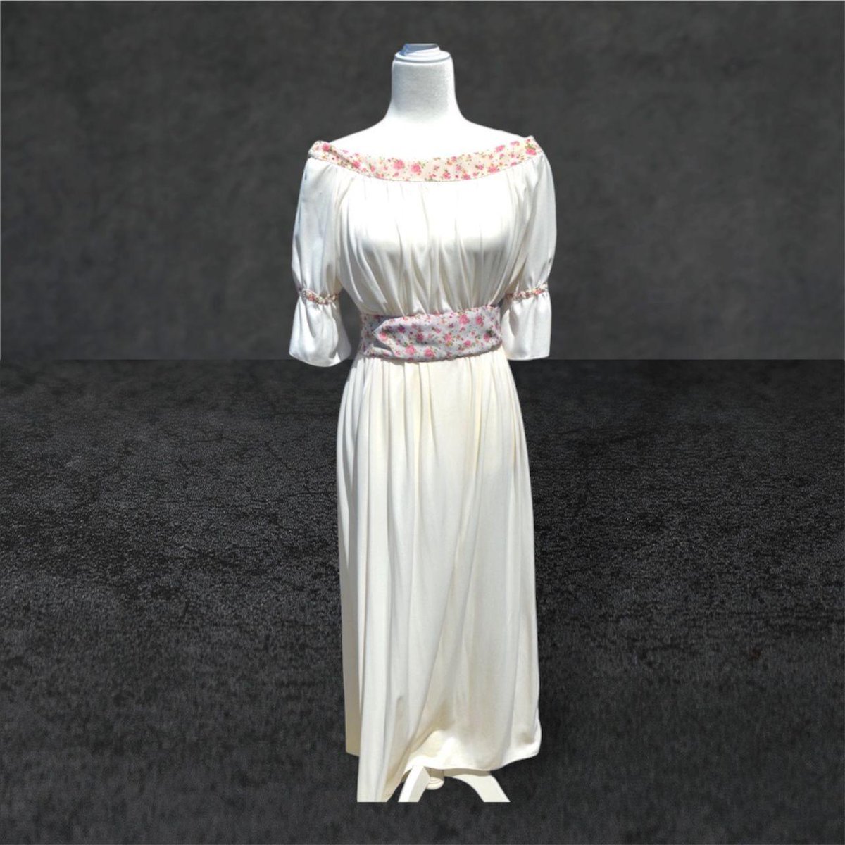VintageLagoon's tweet photo. 👠Vintage Blue Lagoon 
Discover carefully curated vintage and preloved fashion, full of colour, character, and timeless style. New finds are added regularly.📷📷 Vintage 1970s Handmade Cream Peasant Dress – Boho Vintage Style 📷📷
#VintageBlueLagoon #VintageFashion #PrelovedStyle https://t.co/lJxrglMmrM