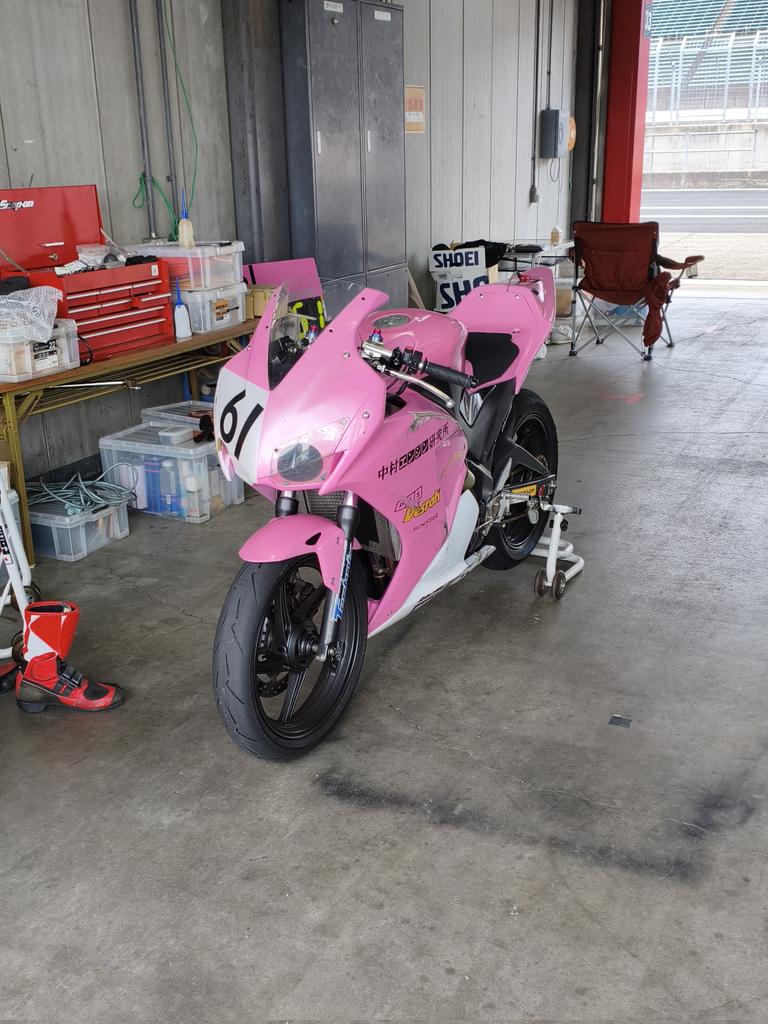 yuma_29_'s tweet photo. 筑波からの #もて耐 公開練習
バイクにも慣れてきて22前半
昨日が嘘みたい…学びがあったってことで🙄 https://t.co/KOdLcVBFre