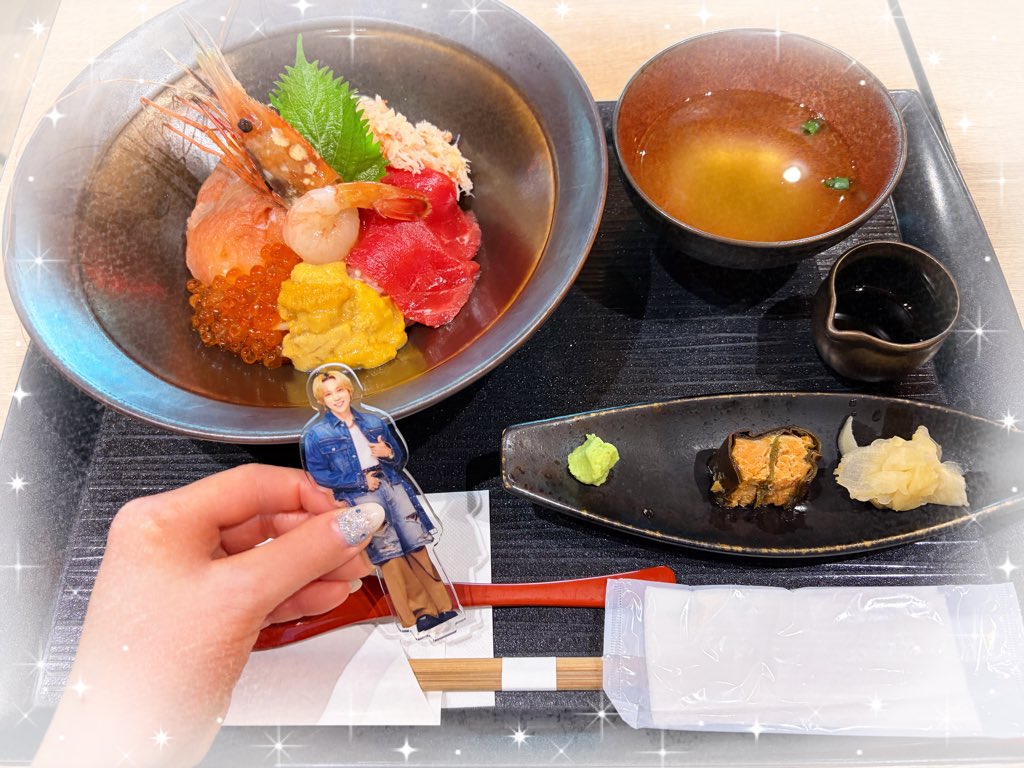 whitechoco0323's tweet photo. 今回も北海道をたくさん満喫できた🦞✨
次は仙台っ！！！今から凄く凄く楽しみ♪
沢山笑ってライブも最高に楽しめてかっこいい千賀が沢山みれますようにっ…🙏💓 https://t.co/nMmCfCiSPz