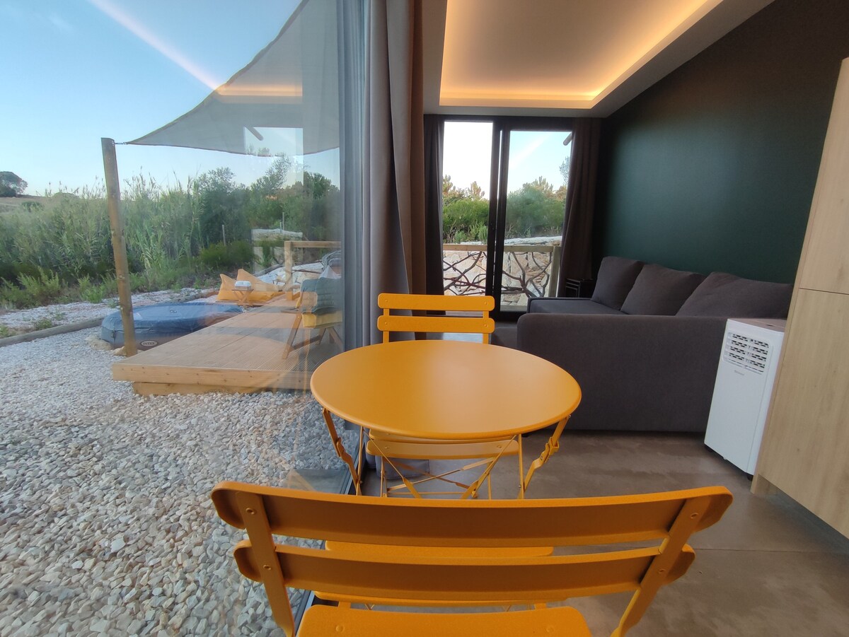 Yahgee_Intl's tweet photo. A container house that is a symbol of sustainable living and innovative design! https://t.co/ykH74Ll8k3